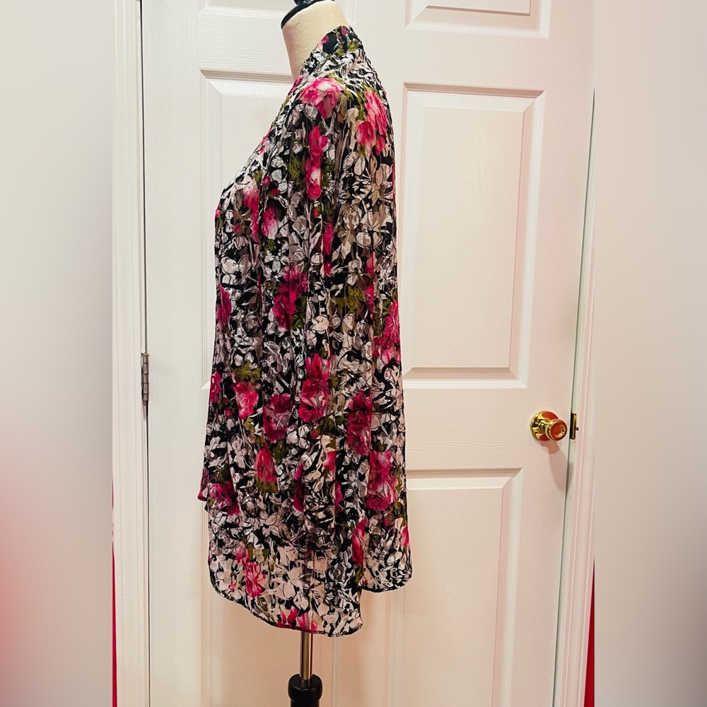 Jessica Howard Pink and Black Floral Kimono - Picture 5 of 11